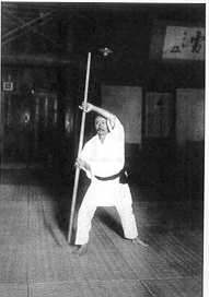 Gichin Funakoshi beim BO-Training